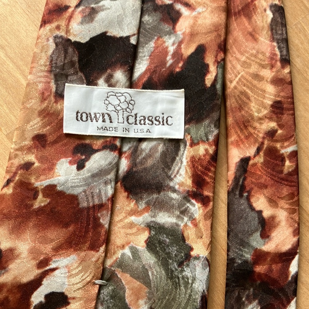 Town Classic Autumn Tones Tie - Picture 3 of 4